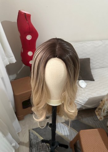 Bej Ombre Dalgalı Sentetik Peruk - Görsel 3