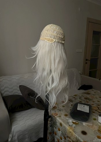 Şeffaf Beyaz Sentetik Uzun Dalgalı Peruk - Görsel 13