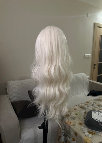 Şeffaf Beyaz Sentetik Uzun Dalgalı Peruk - Görsel 9