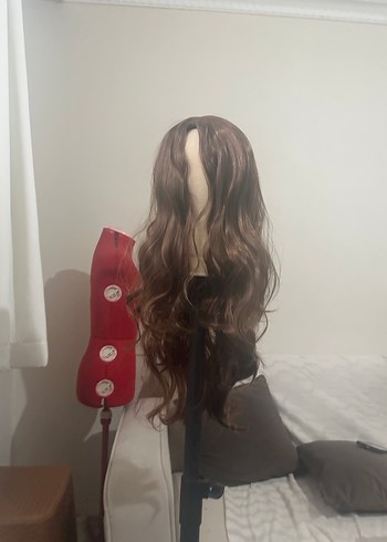 Kahverengi Dalgalı Sentetik Peruk - Görsel 9