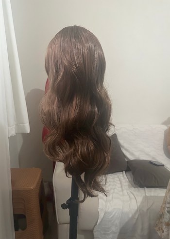 Kahverengi Dalgalı Sentetik Peruk - Görsel 5