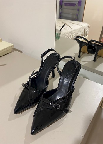 Kadın Siyah Rugan Stiletto Topuklu Ayakkabı