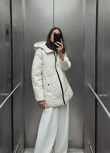 Zara kapsonlu beyaz mont