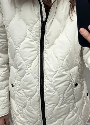 Zara Zara kapsonlu beyaz mont