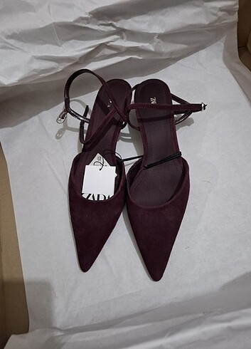 39 Beden Zara sıvrı burun bordo topuklu ayakkabı 