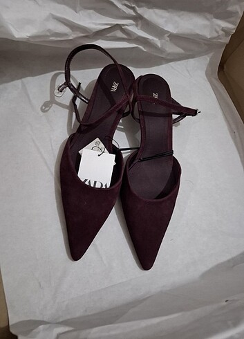 39 Beden bordo Renk Zara sıvrı burun bordo topuklu ayakkabı 