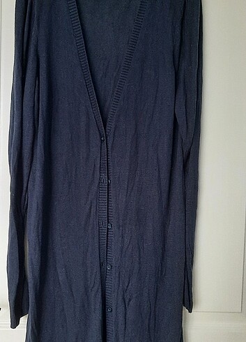 Zara BAYAN HIRKA