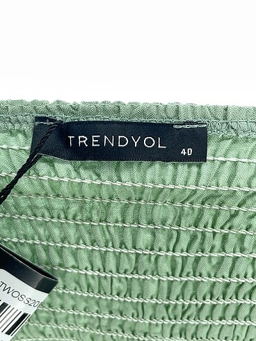 40 Beden yeşil Renk Trendyol & Milla Bluz %70 İndirimli.