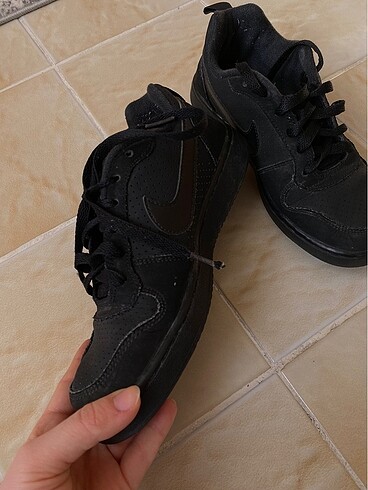 37 Beden Nike siyah spor ayakkabı