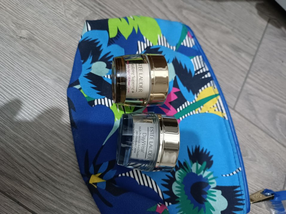 Esteelauder makyajı çanta gece gündüz kremi - Görsel 2