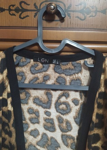 Leopar Desenli Uzun Kollu Kadın Sabahlık - Görsel 3