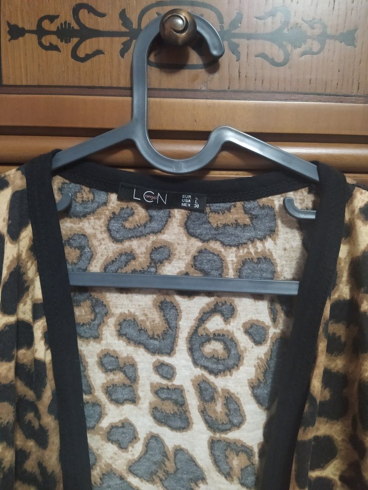 Leopar Desenli Uzun Kollu Kadın Sabahlık - Görsel 3