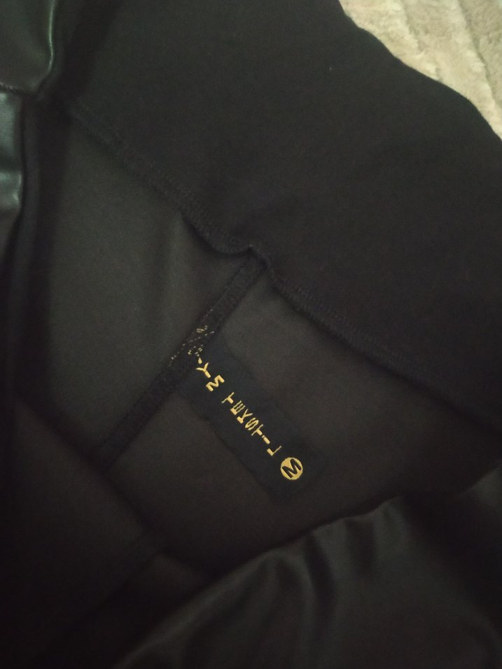 Kadın Siyah Deri Mini Şort - Görsel 3