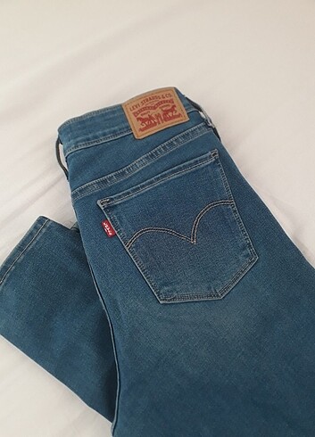 29 Beden Levi's jean
