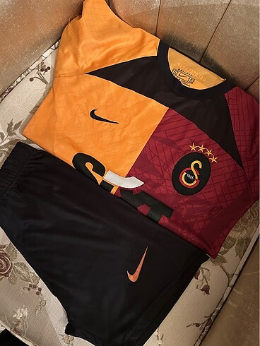 Galatasaray çocuk forma