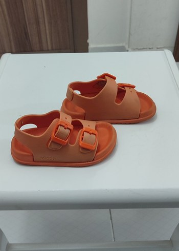 24 Beden turuncu Renk çocuk sandalet