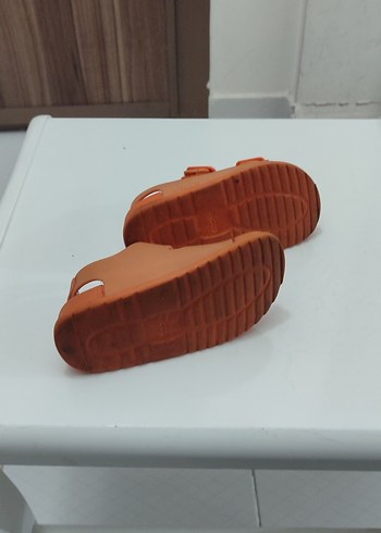 24 Beden çocuk sandalet