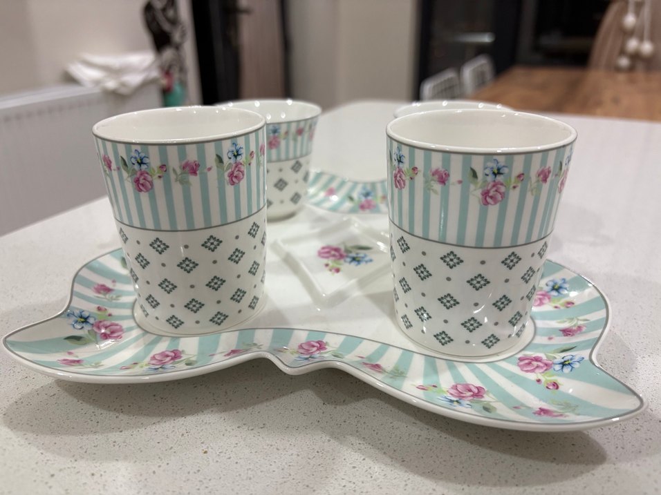 Pastel Çiçek Desenli Beyaz Porselen Fincan seti, - Görsel 2