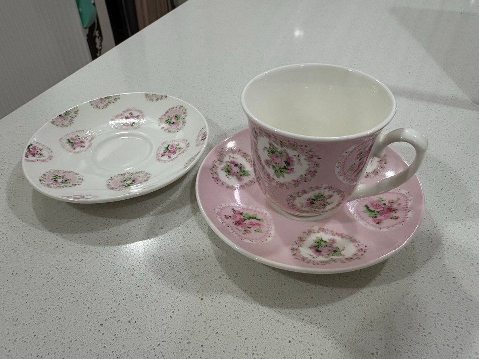 Pastel Pembe Çiçek Desenli Fincan ve Tabak Seti altlıklı - Görsel 2