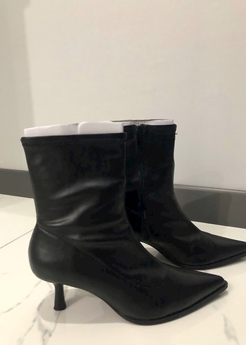 37 Beden Siyah Deri Stiletto Topuklu Kadın Bot