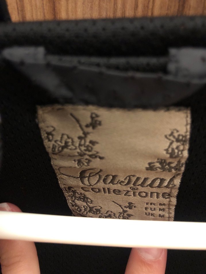 Siyah Fermuarlı Kapüşonlu Yağmurluk - Görsel 4