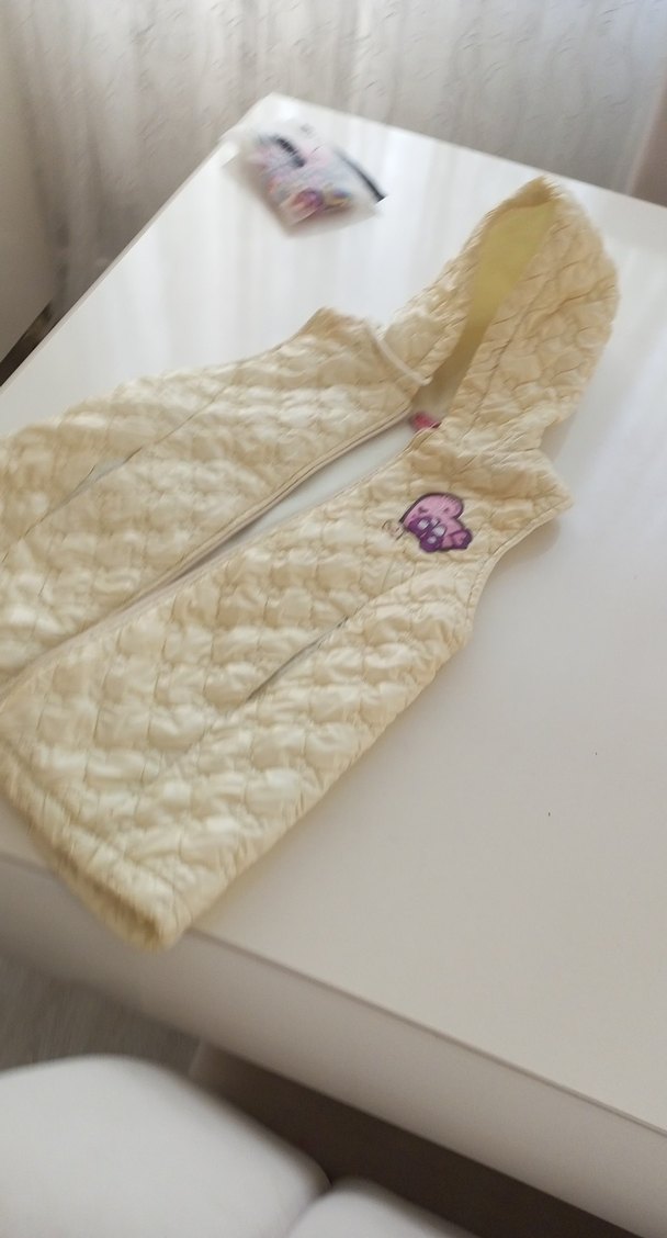 Kız Çocuk Beyaz Nakışlı Fermuarlı Yelek - Görsel 2