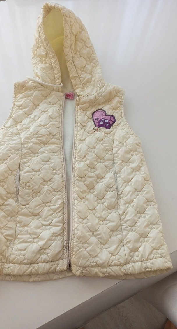 Kız Çocuk Beyaz Nakışlı Fermuarlı Yelek - Görsel 3