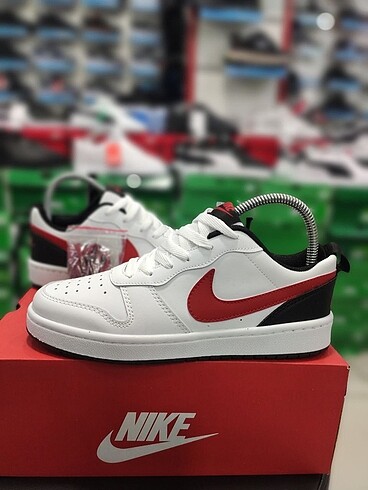 Nike cort????