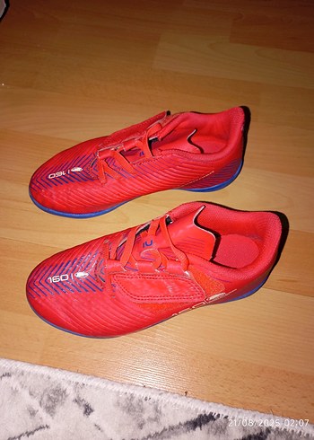 30 Beden kırmızı Renk Kırmızı Erkek çocuk Futbol Ayakkabısı