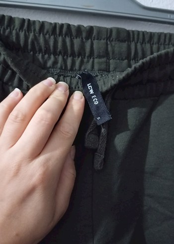 LC Waikiki Kemerli Gri Kadın Mini Şort