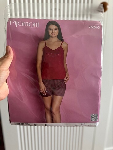 Diğer Pijamoni Kadın İp Askılı Şortlu Takım
