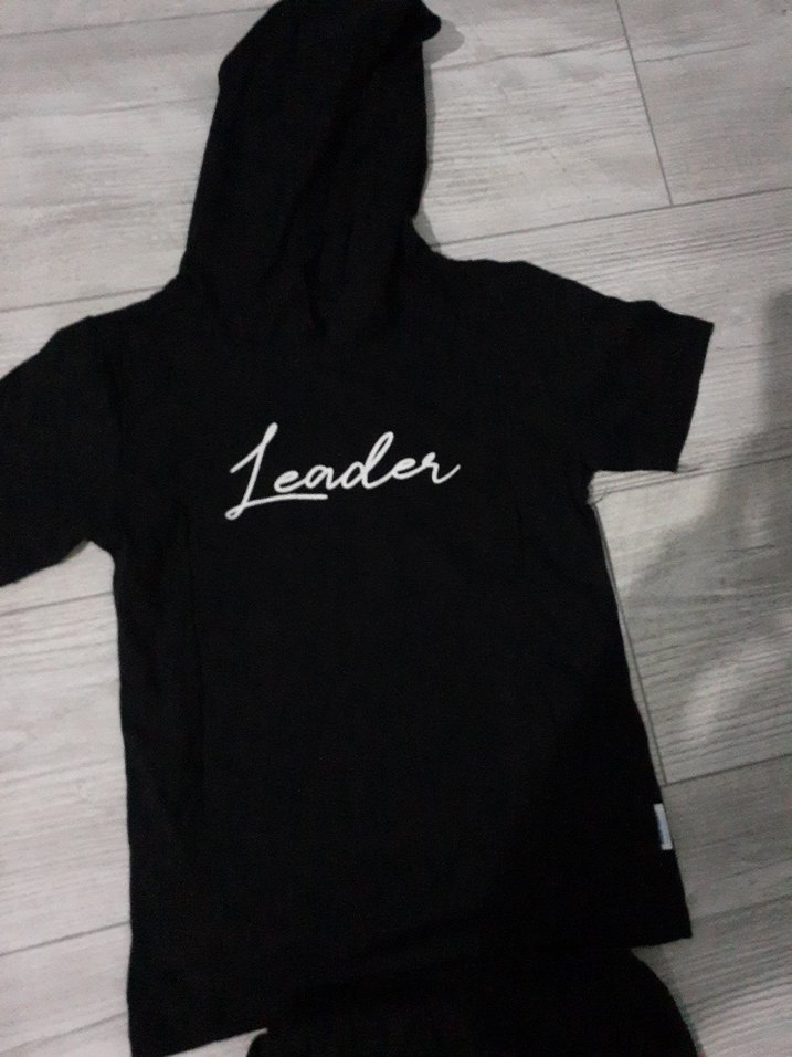 Kız Siyah Kapüşonlu Tişört ve Şort Takım - Görsel 3