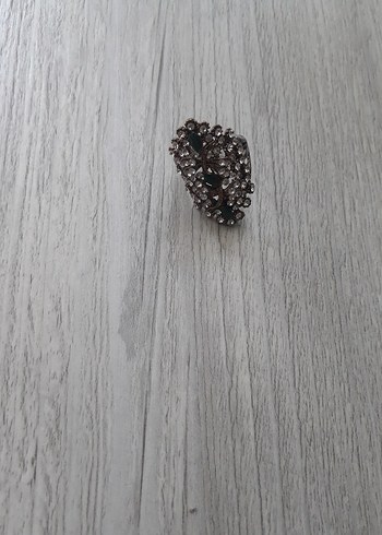 Leopar Desenli Boncuklu Gri Kadın Yüzük