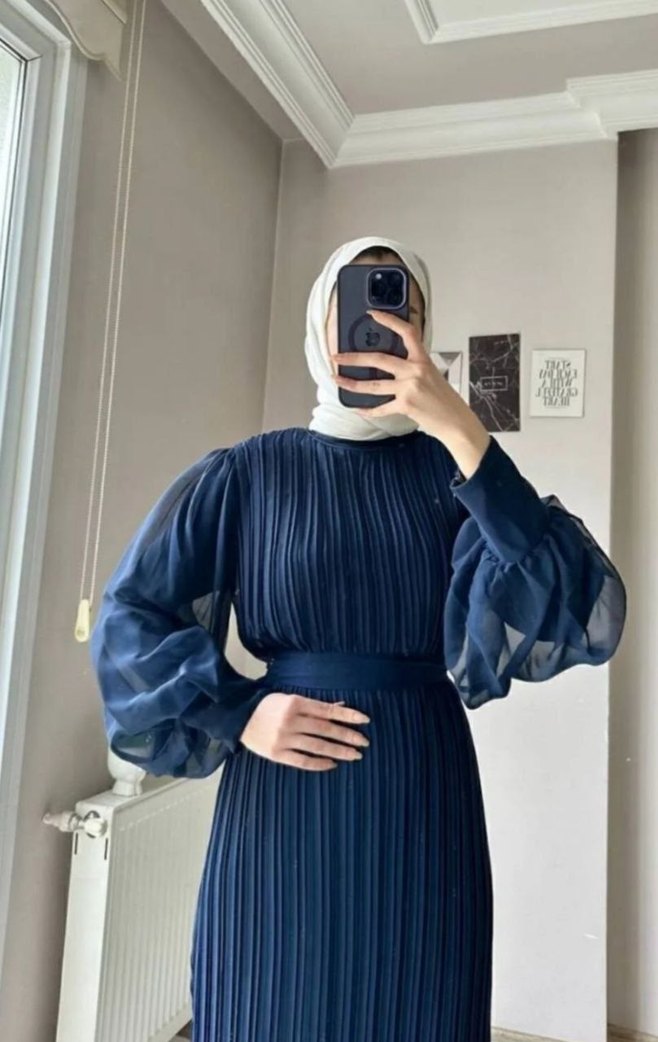 Uzun Piliseli Siyah Elbise - Görsel 3