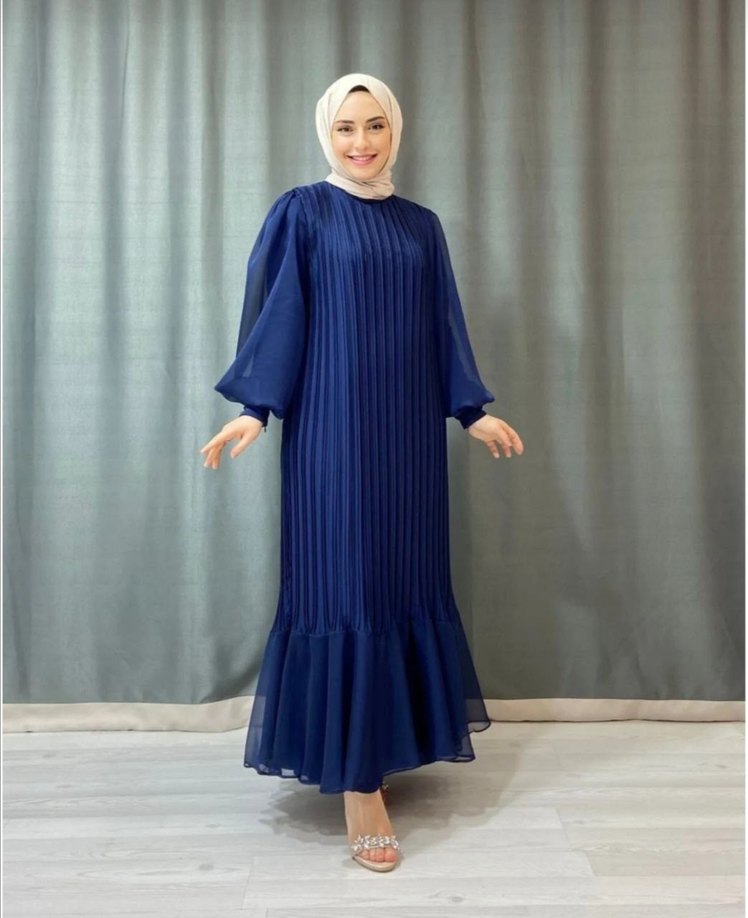 Uzun Piliseli Siyah Elbise - Görsel 5