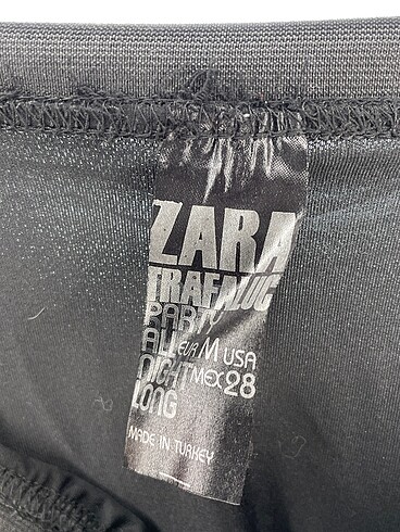 m Beden siyah Renk Zara Mini Etek %70 İndirimli.