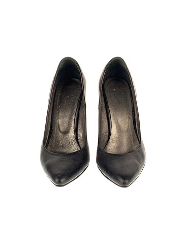 37 Beden Beta Stiletto %70 İndirimli.