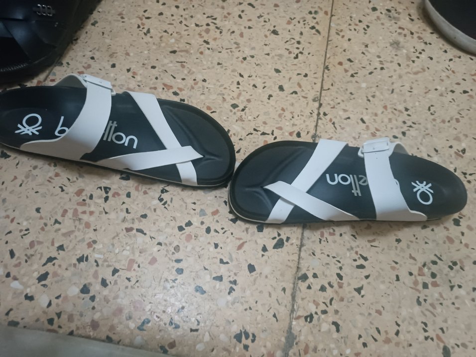 Benetton erkek terlik 44 - Görsel 2