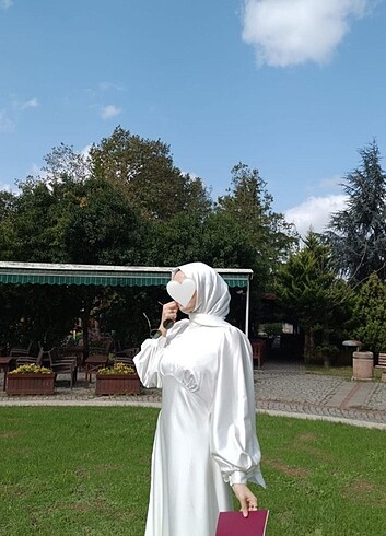 Beyaz elbise