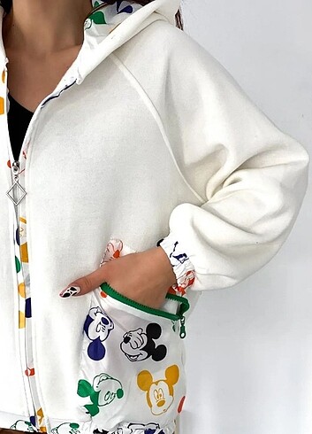 m Beden beyaz Renk Mickey Mouse Baskılı Kapşonlu Sweatshirt 