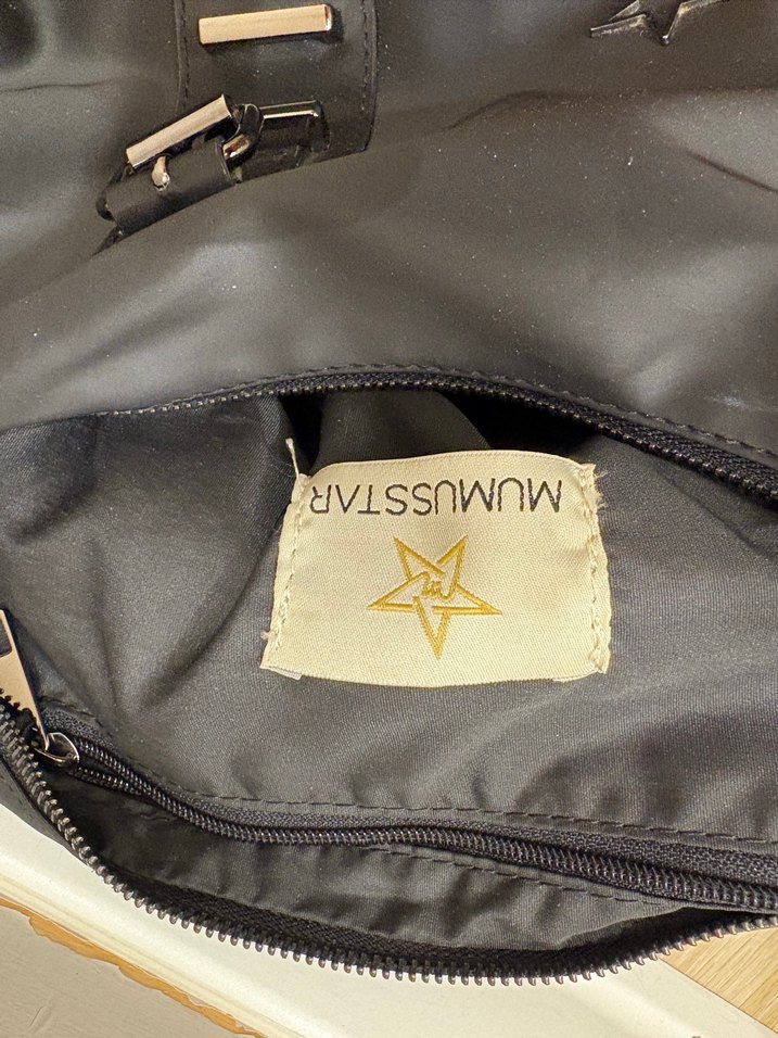 Siyah Parlak Deri Kadın Çanta - Görsel 5