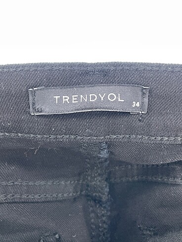34 Beden siyah Renk Trendyol & Milla Skinny %70 İndirimli.