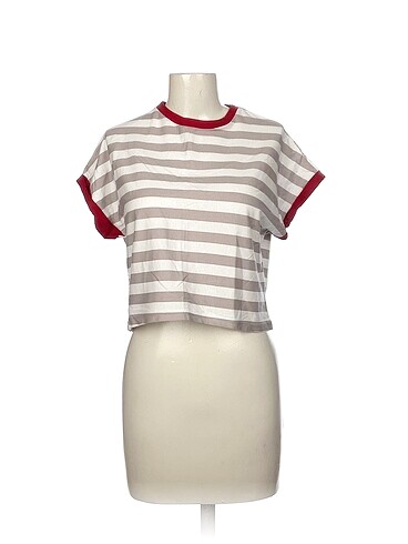 Diğer T-shirt %70 İndirimli.