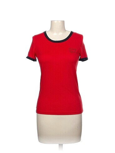 Noisy May T-shirt %70 İndirimli.