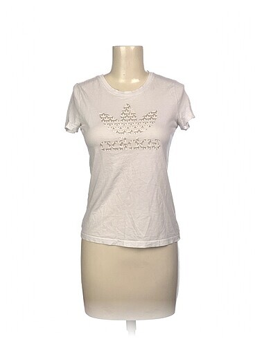 Adidas T-shirt %70 İndirimli.