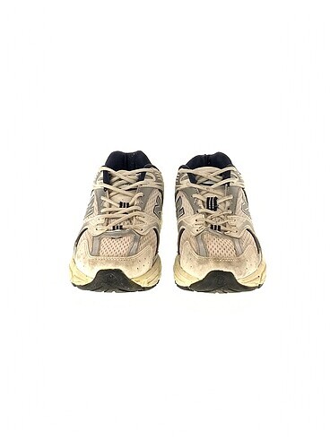 38 Beden New Balance Spor Ayakkabı %70 İndirimli.