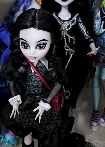 Monster High fiyatlari yaziyor