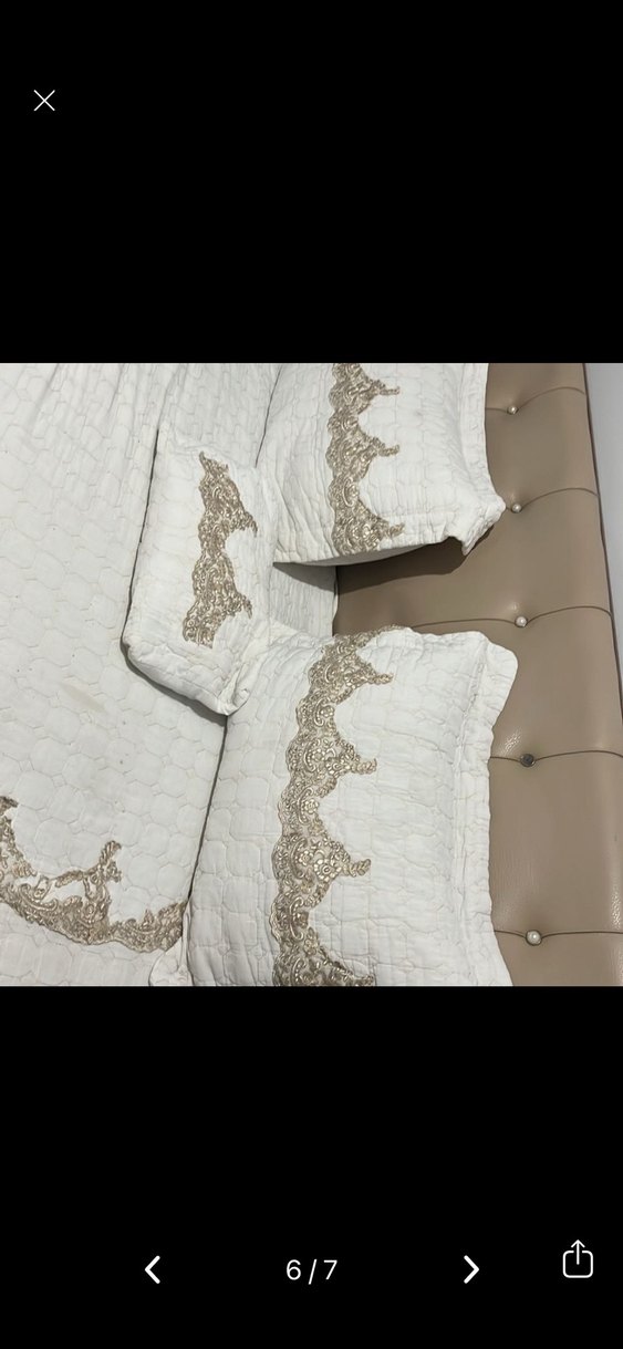 İşlemeli Beyaz Parlak Yatak Örtüsü - Görsel 2