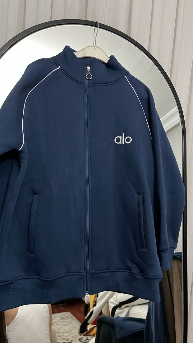 Lacivert Yırtmaçlı Rahat Kesim Kadın Eşofman - Görsel 2