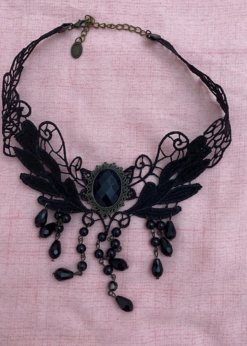 Nakışlı Siyah Gotik Boncuklu Kolye